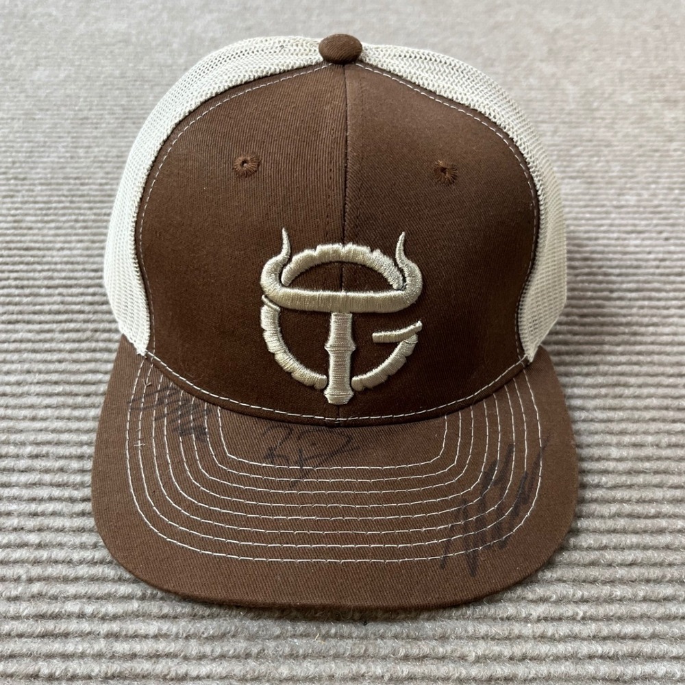 Signed True Timber Brown Cream Rodeo Bull Logo Trucker Hat Snapback‎ Mesh Cap